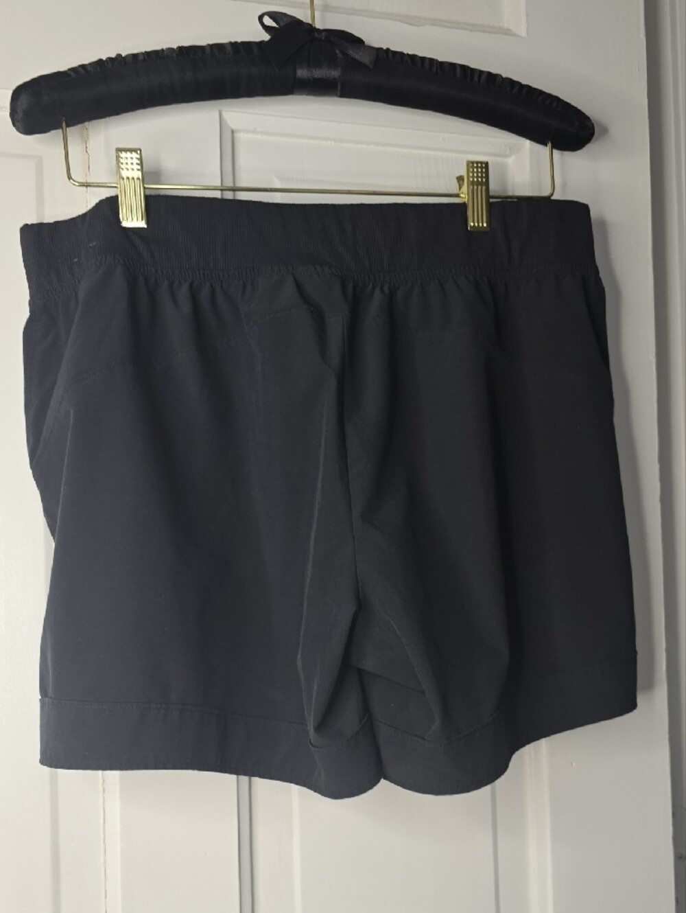 CALIA by Carrie Underwood Black Athletic Zip-Pocket Shorts - Picture 2 of 4